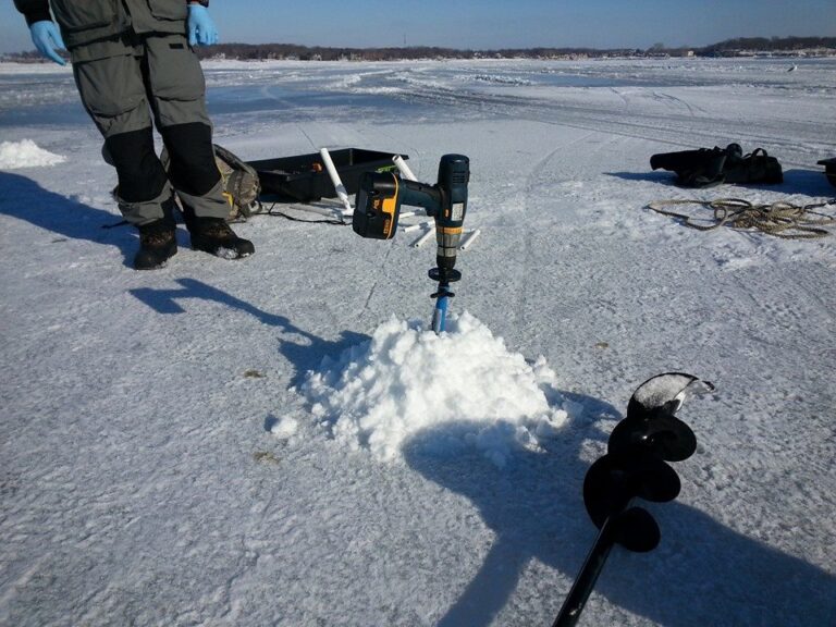 walleye ice fishing